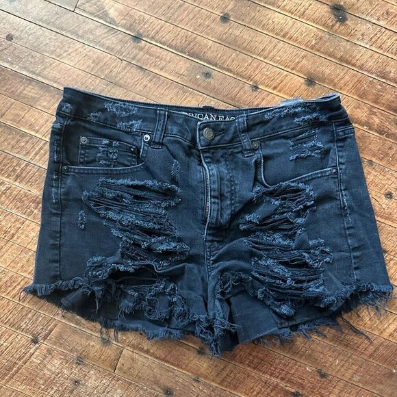 American Eagle black cutoff hi-rise size 12 festival denim shorts - Picture 1 of 3